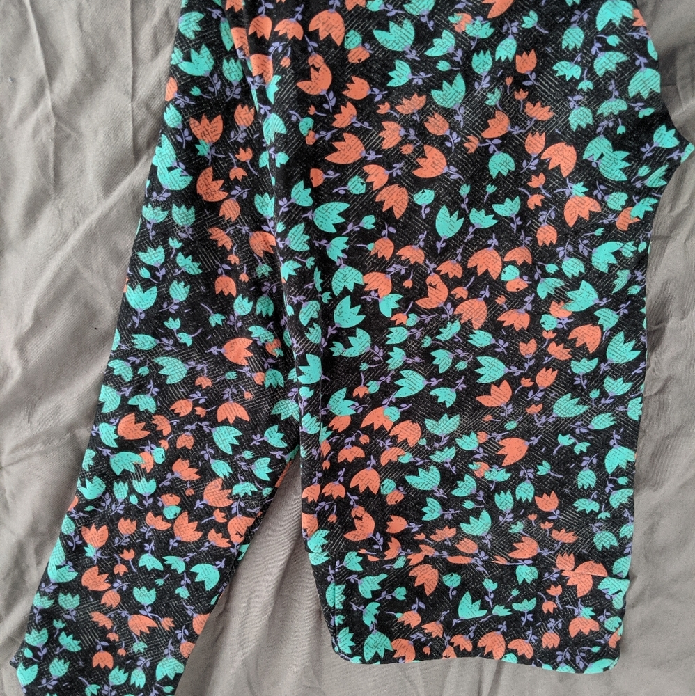 LuLaRoe Leggings Tall & Curvy